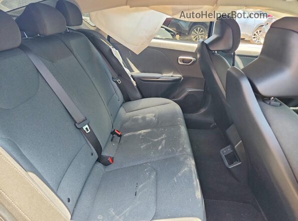 3KPFT4DE3SE225425 2025 KIA K4 Black Widok tylnych siedzeń