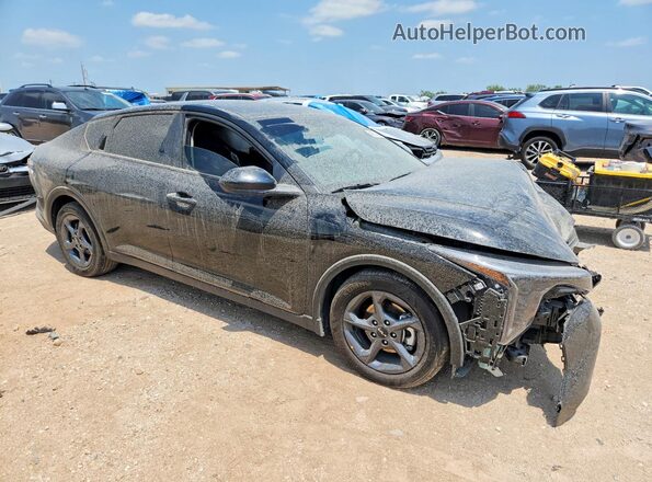 3KPFT4DE3SE225425 2025 KIA K4 Black Przód prawy
