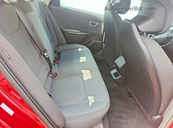 3KPFT4DE4SE021054 2025 KIA K4 Red უკანა სავარძლების ხედი