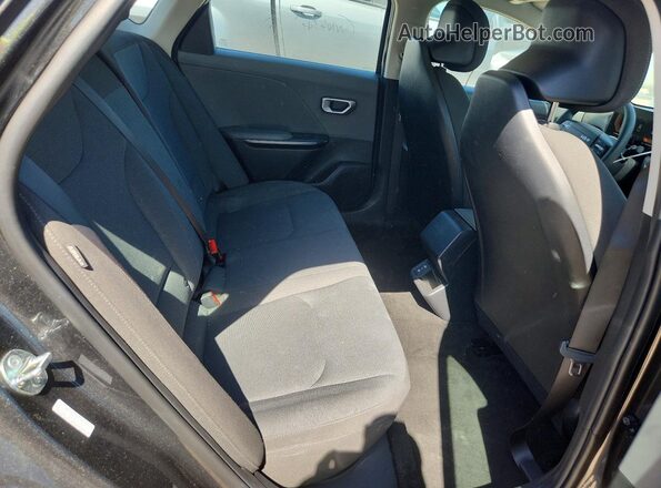 3KPFT4DE4SE033866 2025 KIA K4 Gray Vista de los asientos traseros