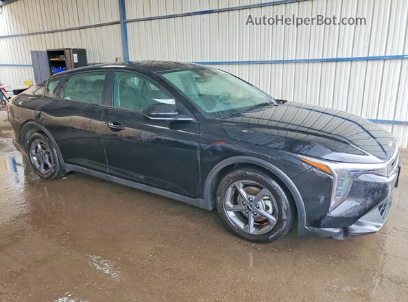 3KPFT4DE4SE068696 2025 KIA K4 Black Front right