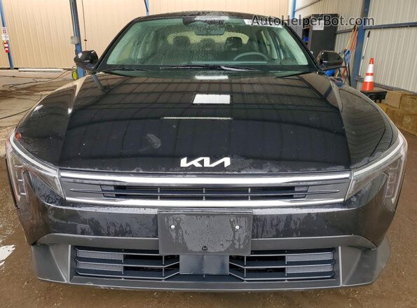 3KPFT4DE4SE068696 2025 KIA K4 Black Front view