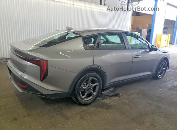 3KPFT4DE4SE075650 2025 KIA K4 Gray Rear right