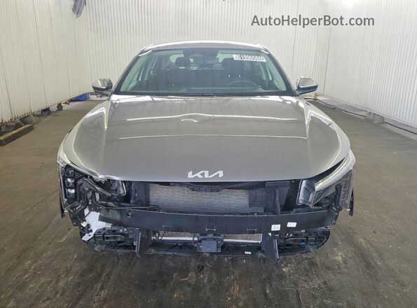 3KPFT4DE4SE075650 2025 KIA K4 Gray Front view