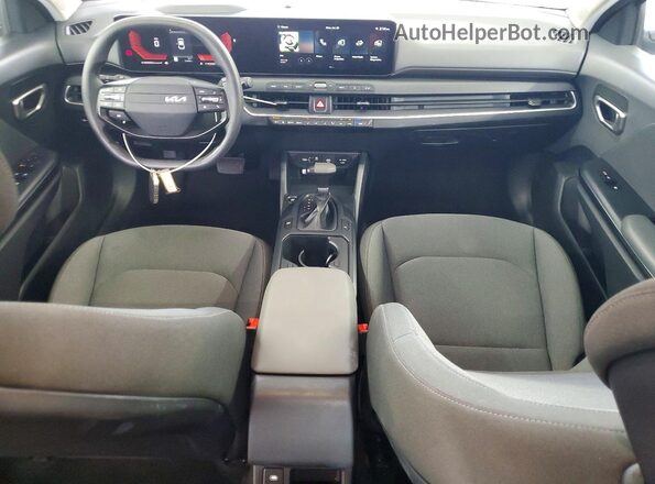 3KPFT4DE4SE075650 2025 KIA K4 Gray Dashboard view