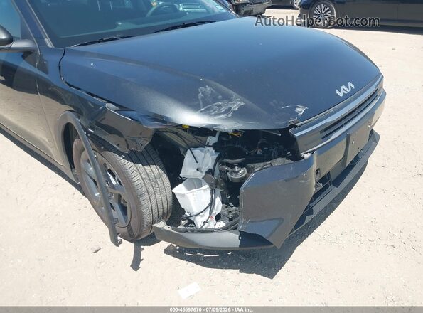 3KPFT4DE4TE305169 2026 KIA K4 Gray Widok z przodu