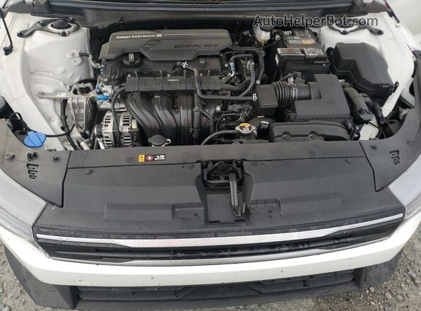 3KPFT4DE5SE007132 2025 KIA K4 White Սալոնի հետևի տեսք
