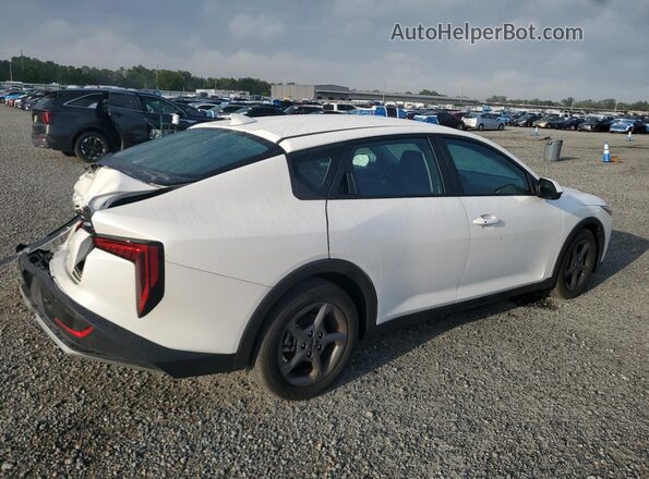 3KPFT4DE5SE007132 2025 KIA K4 White Հետևի աջ