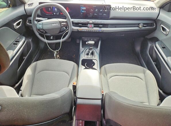 3KPFT4DE5SE176342 2025 KIA K4 Blue წინა პანელის ხედი