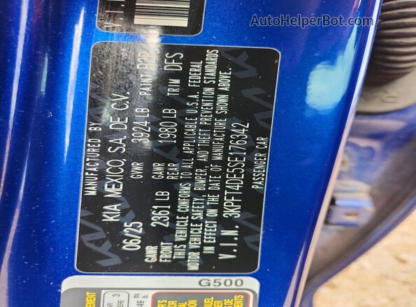 3KPFT4DE5SE176342 2025 KIA K4 Blue ძრავის განყოფილების ხედი