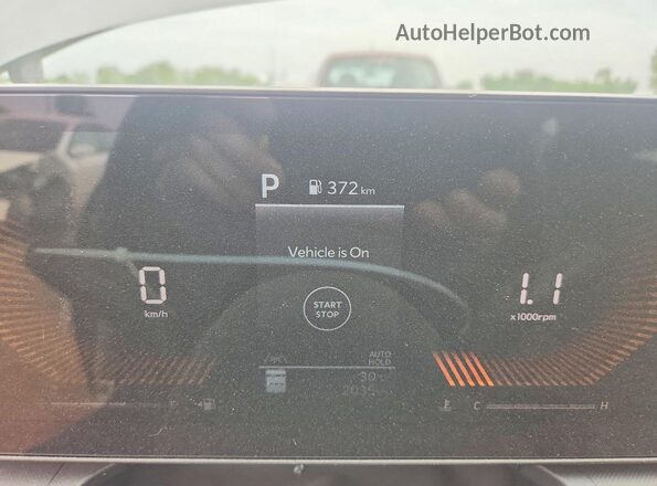 3KPFT4DE5SE205189 2025 KIA K4 Silver ხელსაწყოთა პანელის ხედი