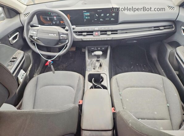3KPFT4DE5SE205189 2025 KIA K4 Silver წინა პანელის ხედი