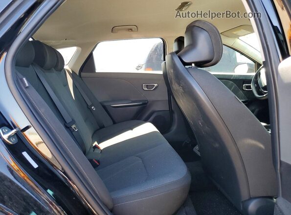 3KPFT4DE5SE237589 2025 KIA K4 Black Հետևի նստատեղերի տեսք