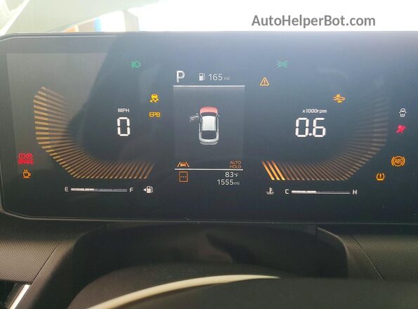 3KPFT4DE5TE349598 2026 KIA K4 Gray Vista del cuadro de instrumentos