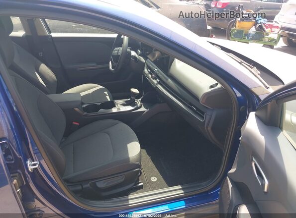 3KPFT4DE6SE012033 2025 KIA K4 Blue Вид салону спереду