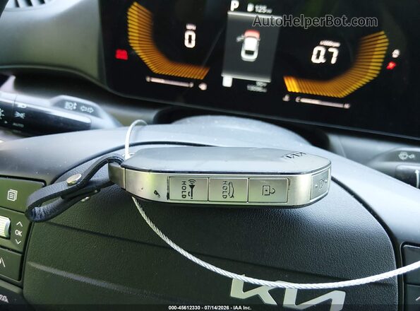 3KPFT4DE6SE022271 2025 KIA K4 Blue Dashboard view
