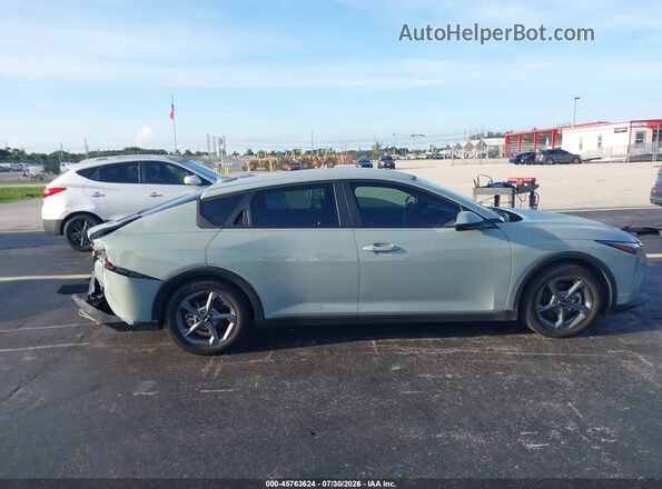 3KPFT4DE6SE027115 2025 KIA K4 Gray Սալոնի հետևի տեսք