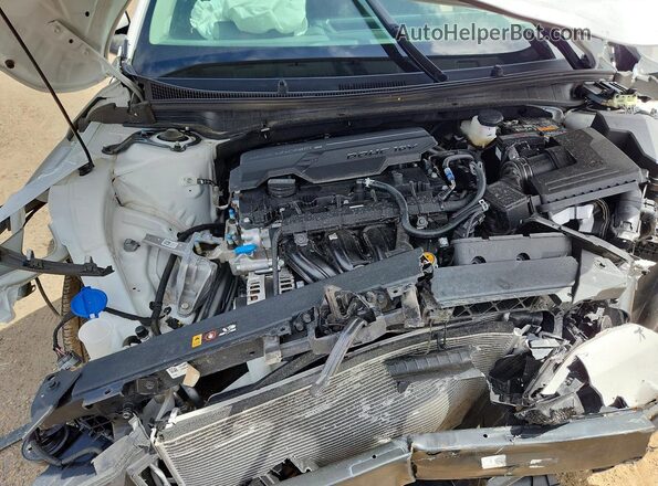 3KPFT4DE6SE053150 2025 KIA K4 White Widok wnętrza z tyłu