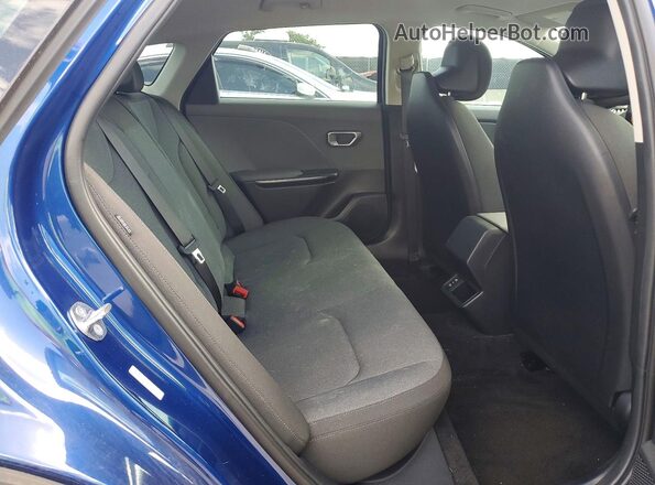 3KPFT4DE6SE118577 2025 KIA K4 Blue Հետևի նստատեղերի տեսք