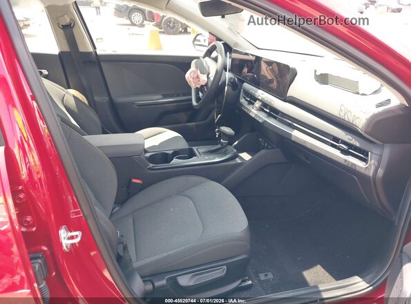3KPFT4DE6SE188242 2025 KIA K4 Red წინა სალონის ხედი