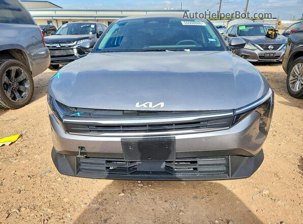 3KPFT4DE6TE277634 2026 KIA K4 Gray Դիմացի տեսք