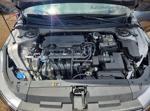 3KPFT4DE6TE325438 2026 KIA K4 Silver Vista interior trasera