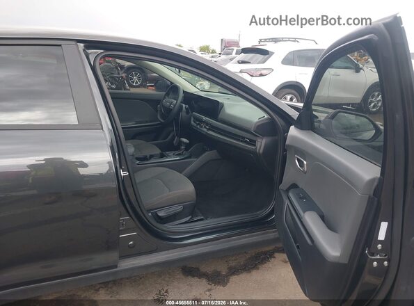 3KPFT4DE7SE178819 2025 KIA K4 Серый Вид салона спереди