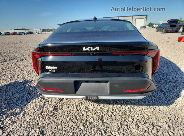 3KPFT4DE7SE224102 2025 KIA K4 Black Հետևի տեսք
