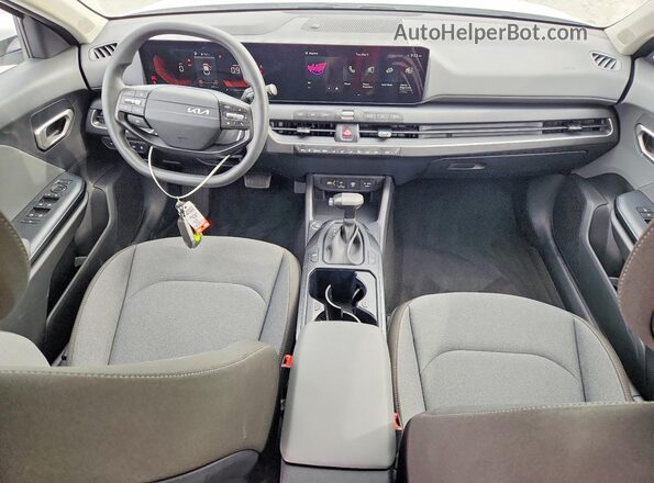 3KPFT4DE7TE285015 2026 KIA K4 Белый Вид панели приборов