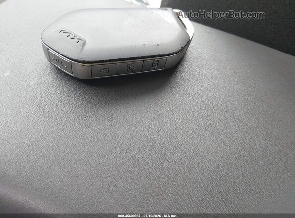 3KPFT4DE8SE029920 2025 KIA K4 White Vista del salpicadero