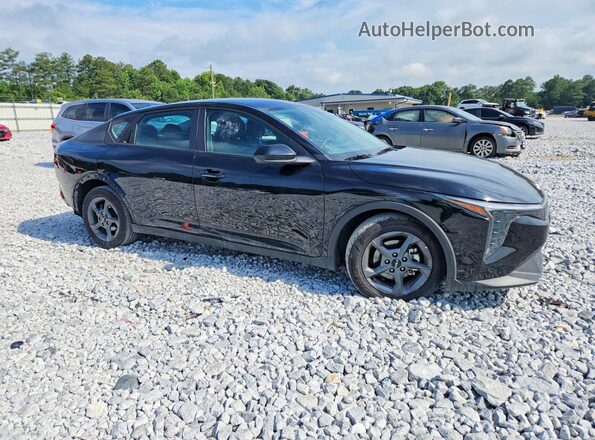 3KPFT4DE8SE060360 2025 KIA K4 Black Przód prawy