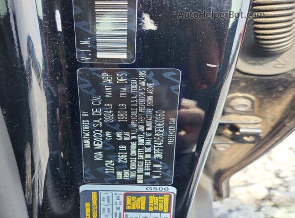 3KPFT4DE8SE060360 2025 KIA K4 Black Widok komory silnika