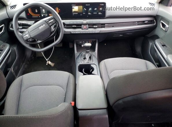 3KPFT4DE8SE066644 2025 KIA K4 Black Вид панелі приладів