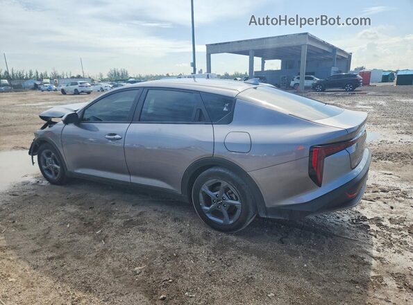 3KPFT4DE8SE094038 2025 KIA K4 Silver Հետևի ձախ