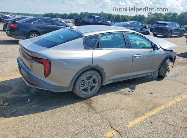 3KPFT4DE8SE109766 2025 KIA K4 Silver Задня права чверть