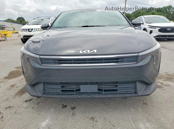 3KPFT4DE8SE139446 2025 KIA K4 Gray წინა ხედი