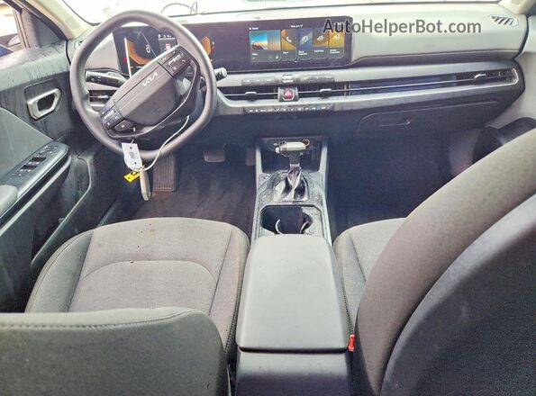 3KPFT4DE8SE148969 2025 KIA K4 White Vista del salpicadero