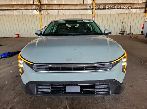 3KPFT4DE8SE238641 2025 KIA K4 Серый Вид спереди