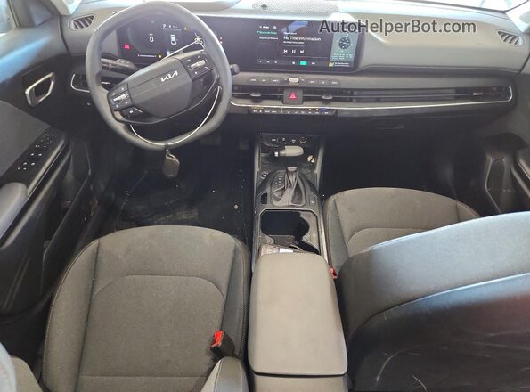 3KPFT4DE8SE238641 2025 KIA K4 Серый Вид панели приборов