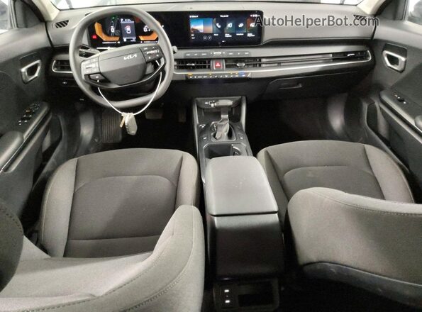 3KPFT4DE8TE257675 2026 KIA K4 Black Dashboard view
