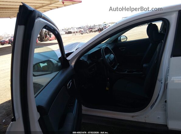 3KPFT4DE8TE268336 2026 KIA K4 White წინა სალონის ხედი