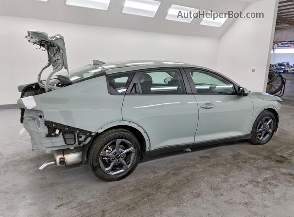 3KPFT4DE8TE304879 2026 KIA K4 Green Задня права чверть