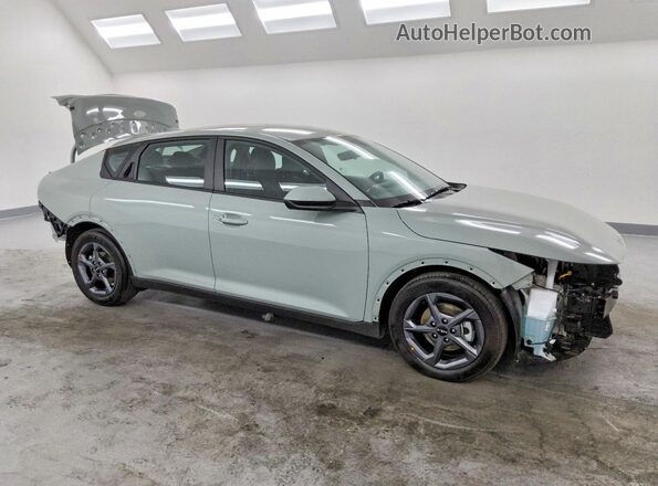 3KPFT4DE8TE304879 2026 KIA K4 Green Передня права чверть