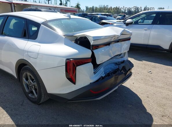 3KPFT4DE9SE008381 2025 KIA K4 White 