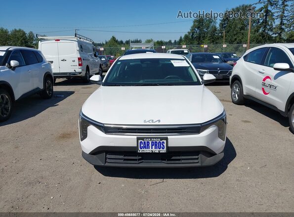 3KPFT4DE9SE008381 2025 KIA K4 White ხელსაწყოთა პანელის ხედი
