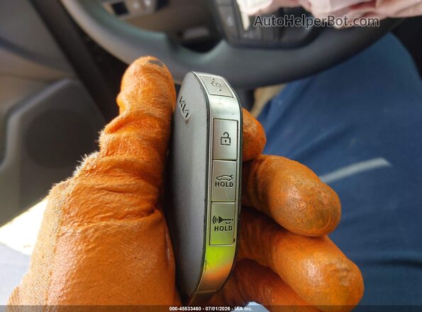 3KPFT4DE9SE017727 2025 KIA K4 Серый Вид панели приборов