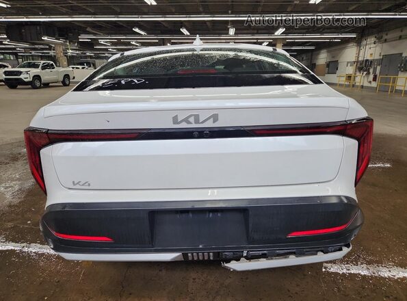 3KPFT4DE9SE158569 2025 KIA K4 White 