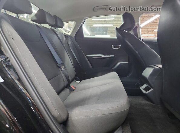 3KPFT4DE9TE287011 2026 KIA K4 Black Widok tylnych siedzeń