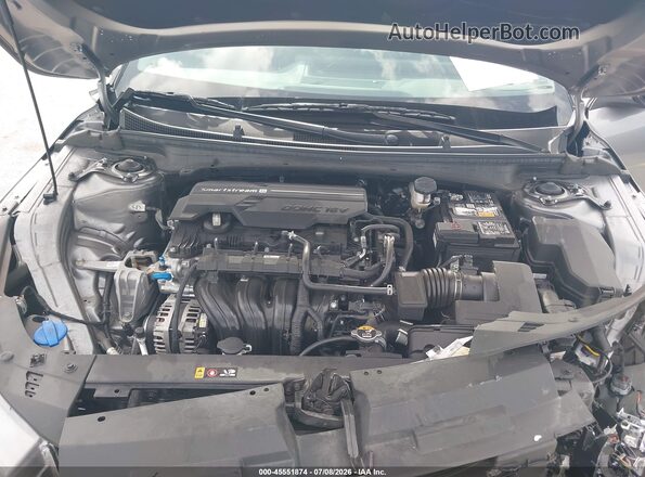 3KPFT4DEXSE004792 2025 KIA K4 Gray Widok z tyłu