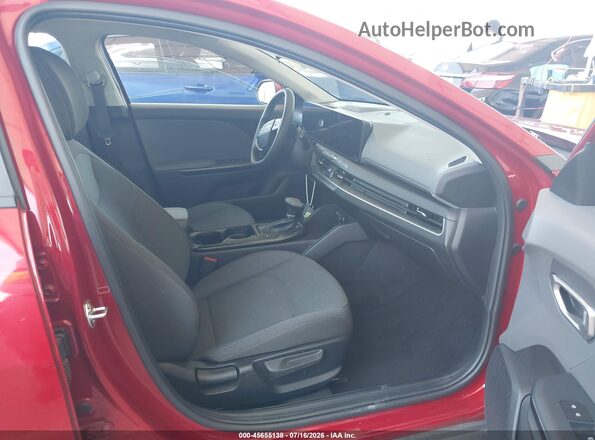 3KPFT4DEXSE023682 2025 KIA K4 Red წინა სალონის ხედი